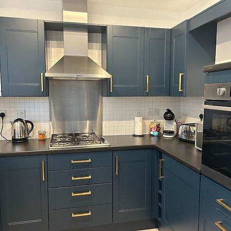 The Town House, Whole House Suitable For Contractors And Families Маркет Харбъро Екстериор снимка