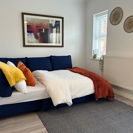 The Town House, Whole House Suitable For Contractors And Families Маркет Харбъро Екстериор снимка