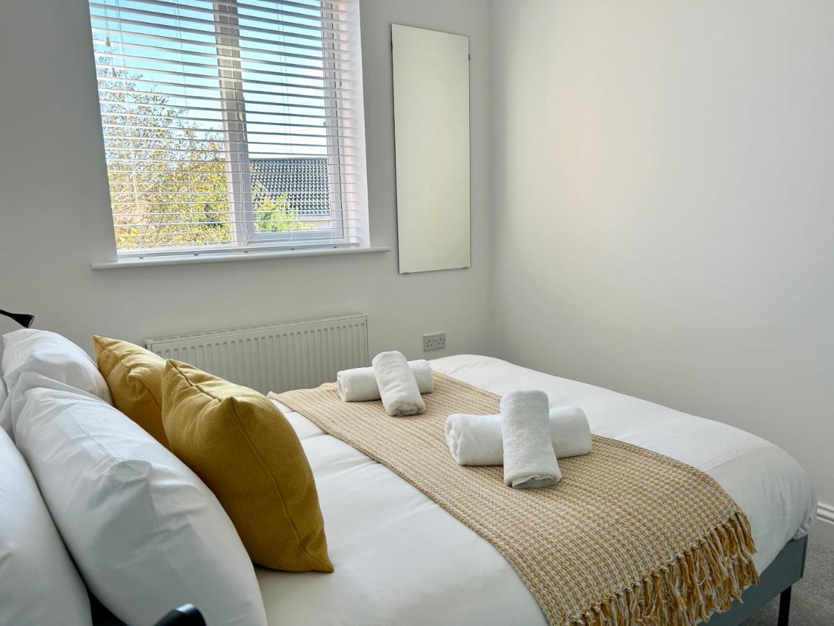 The Town House, Whole House Suitable For Contractors And Families Маркет Харбъро Екстериор снимка
