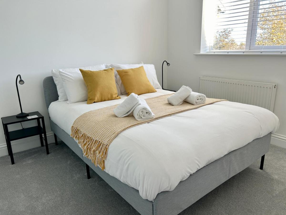 The Town House, Whole House Suitable For Contractors And Families Маркет Харбъро Екстериор снимка