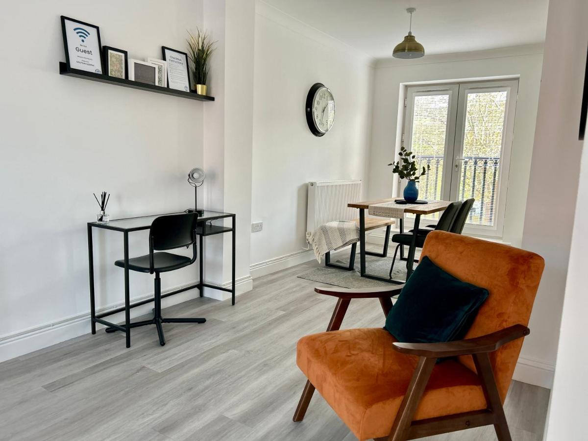 The Town House, Whole House Suitable For Contractors And Families Маркет Харбъро Екстериор снимка