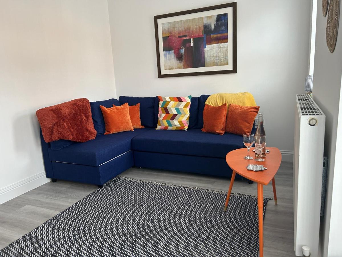 The Town House, Whole House Suitable For Contractors And Families Маркет Харбъро Екстериор снимка
