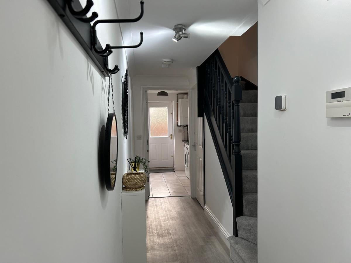 The Town House, Whole House Suitable For Contractors And Families Маркет Харбъро Екстериор снимка