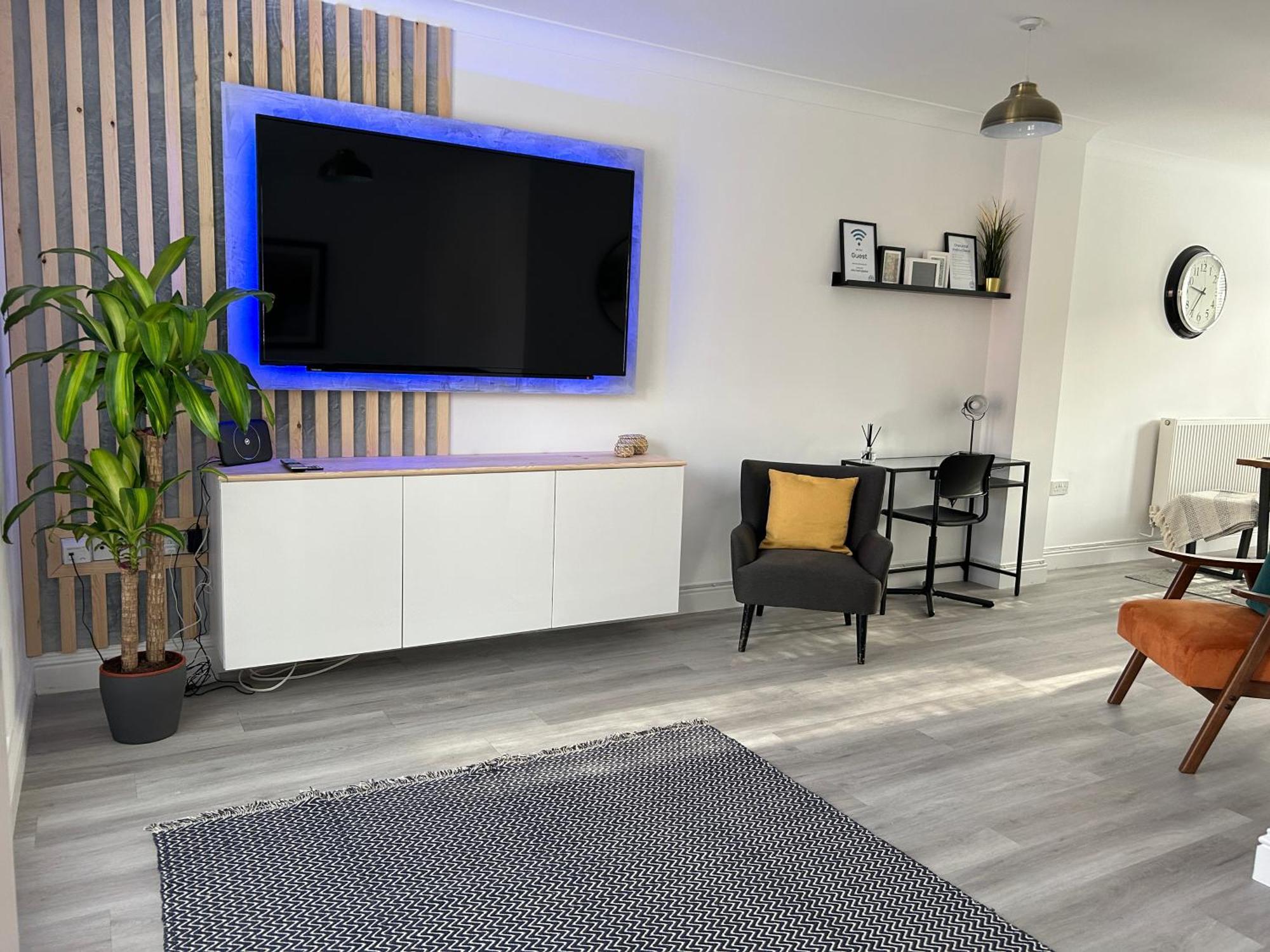 The Town House, Whole House Suitable For Contractors And Families Маркет Харбъро Екстериор снимка